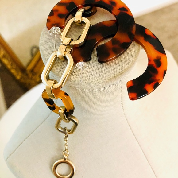 Vintage Tortoise Resin Jewelry - Picture 3 of 13